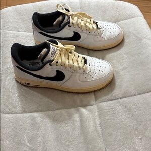 Nike White and Black Sneakers with Cream Accents